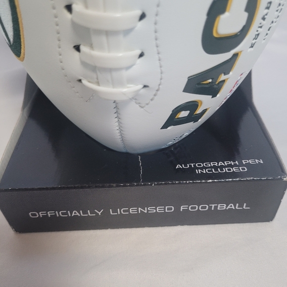 Greenbay Packers NFL Full Size Signature Series Autograph Football - Picture 4 of 14